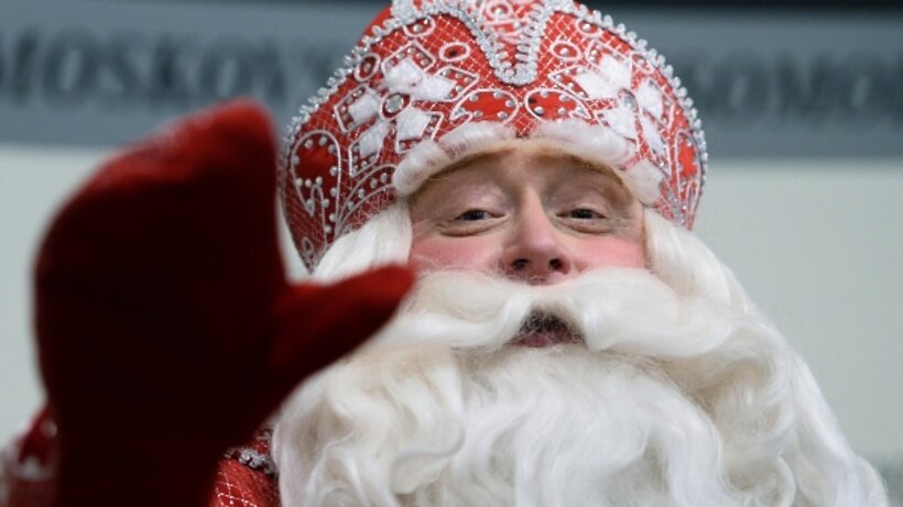 Русский Дед Мороз не спит...