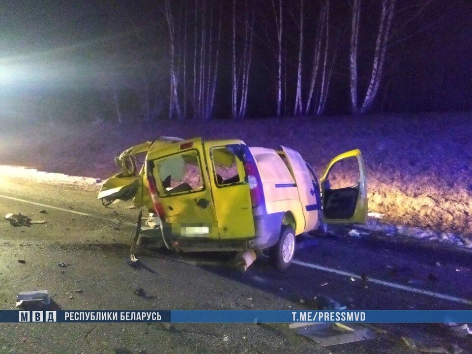    Два человека погибли в жутком ДТП в Воложинском районе. Фото: телеграм-канал МВД Беларуси