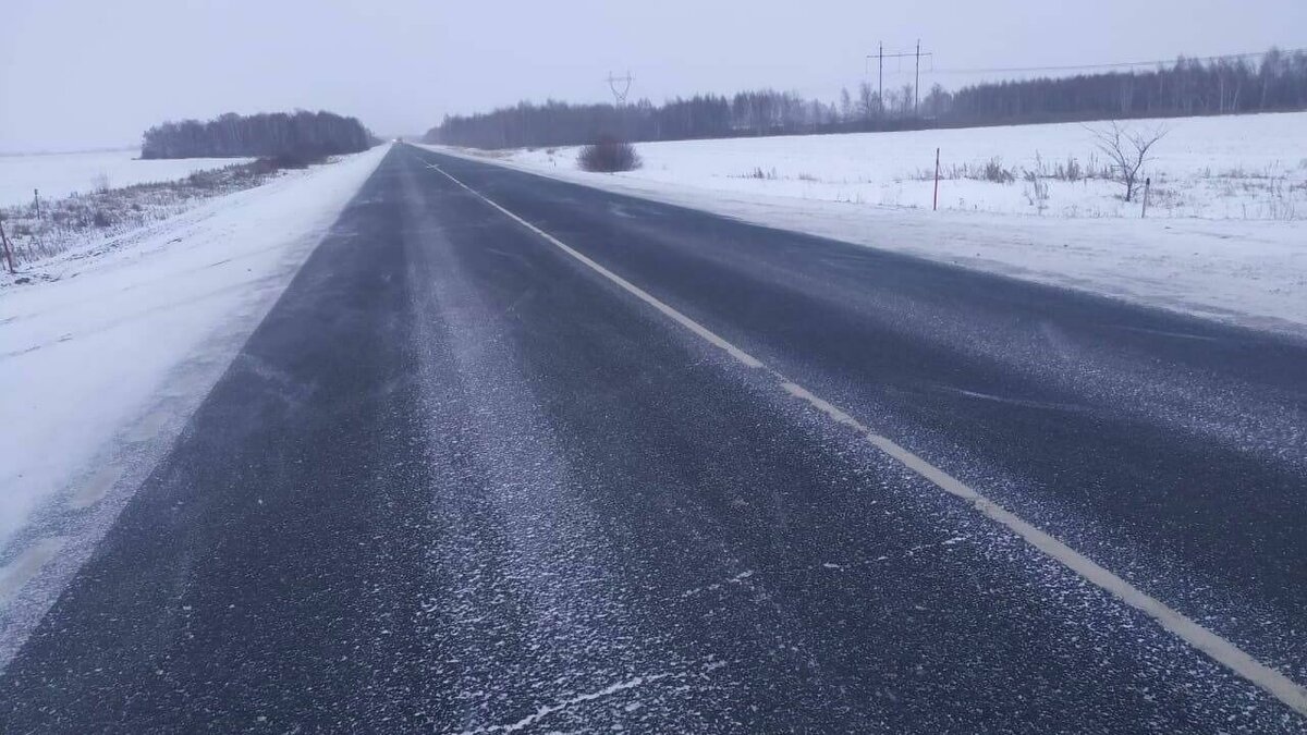     В Курганской области сняли ограничения, введенные накануне вечером для автобусов, на трассах до Екатеринбурга и Тюмени.