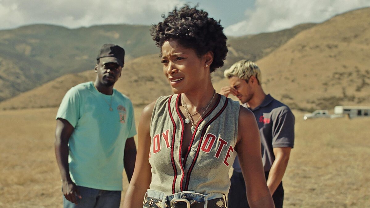 Кадр из фильма «Нет», 2022