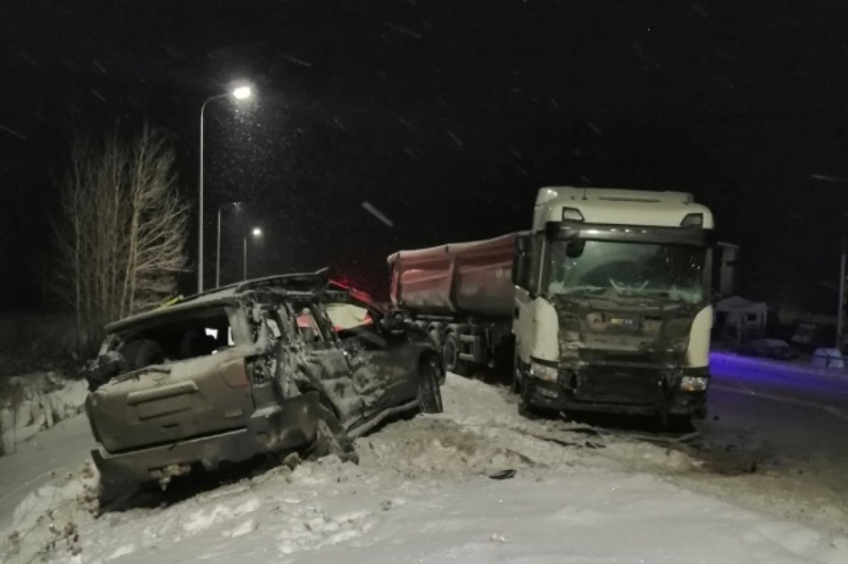    Пассажирка погибла в ДТП с легковым автомобилем и грузовиком на Южном Урале