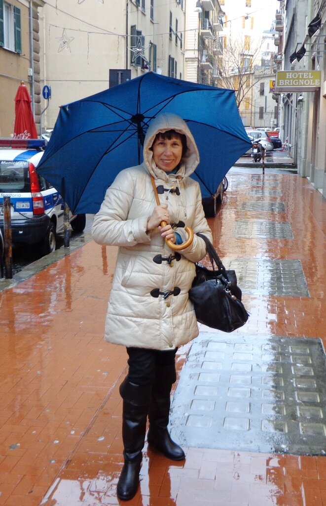 В Генуе с отельным зонтом
