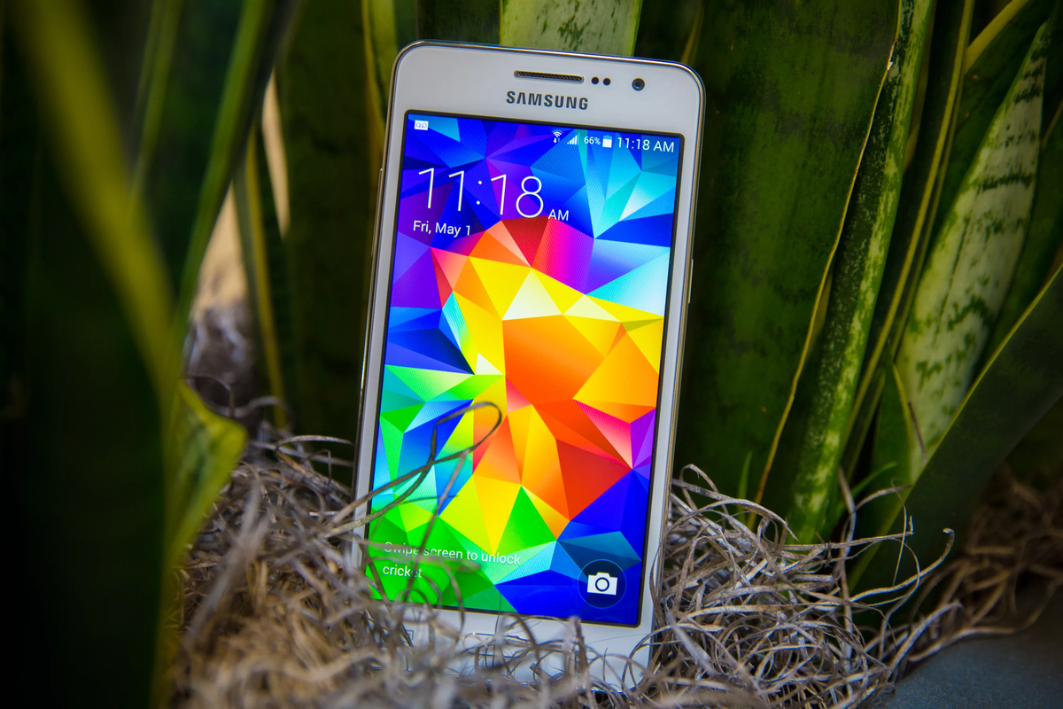 Смартфон Samsung Galaxy Grand Prime Duos SM-G530H белый