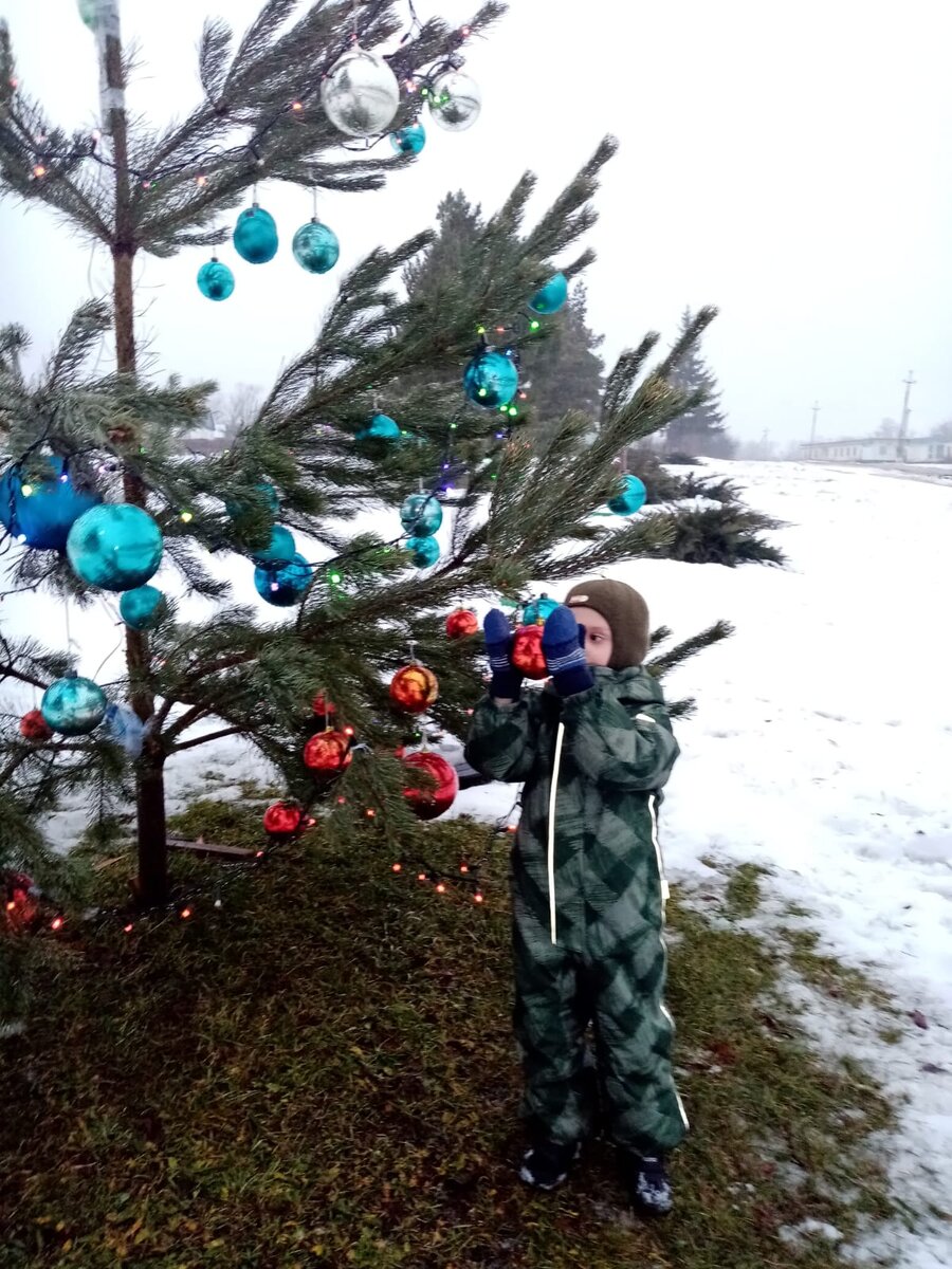 Это Саша в деревне. Пока ещё актуально 😂