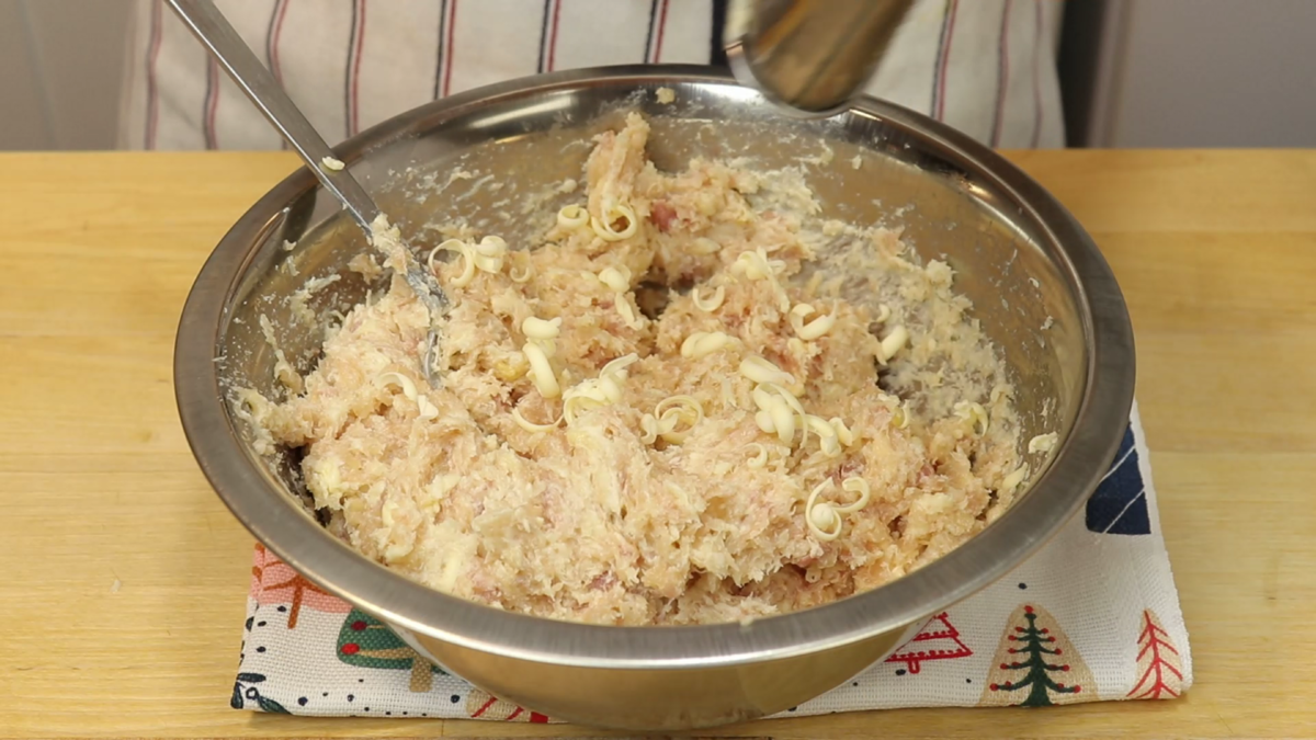 "Пожарские" котлеты из курицы - самые сочные, мягкие и с хрустящей корочкой "Пожарские" котлеты из курицы - самые сочные, мягкие и с хрустящей корочкой