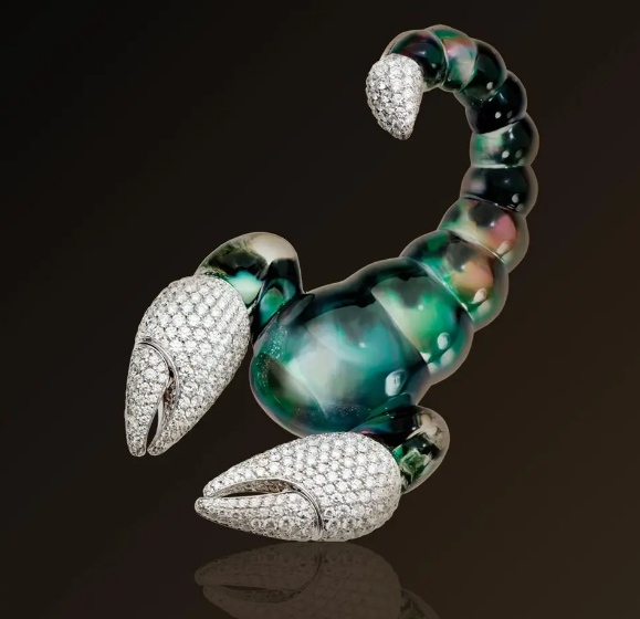 Брошь-скорпион.