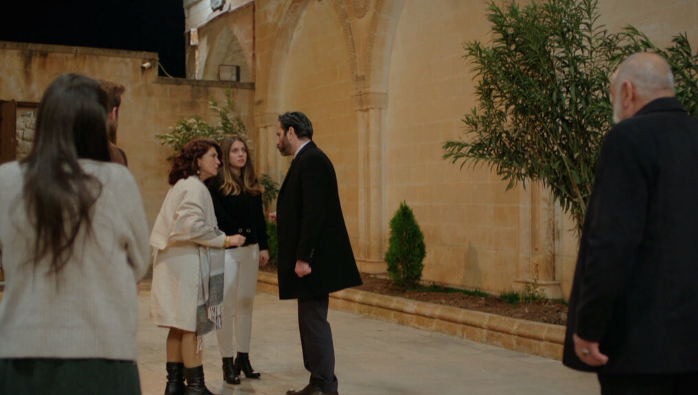 Отчим содержание всех серий читать. Одержимость ярен харун. Хандан ветреный актриса. Отчим содержание всех серий читать. Отчим содержание всех серий читать.