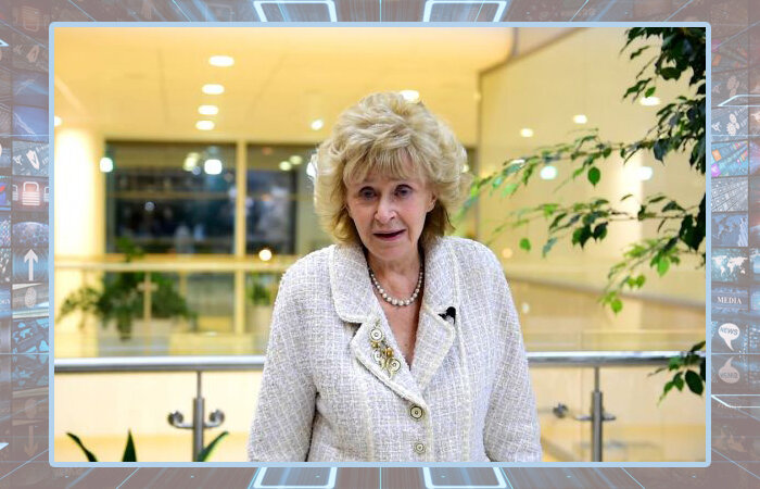 Регина Дубовицкая.