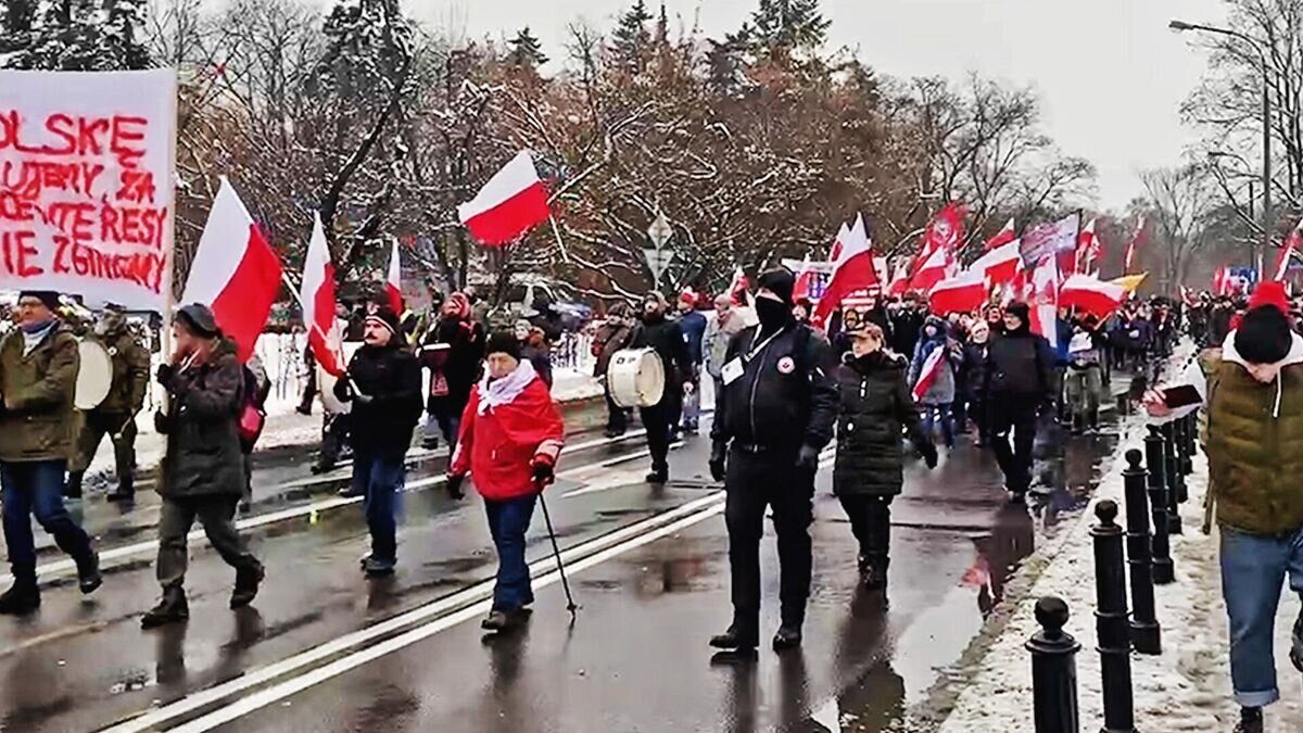    "Польша выбирает мир!": митинг в Варшаве против вооруженной поддержки Украины© РИА Новости