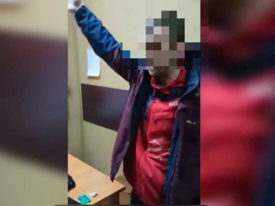     СКРИНШОТ ВИДЕО: ГУ МВД ПО КРАСНОЯРСКОМУ КРАЮ/