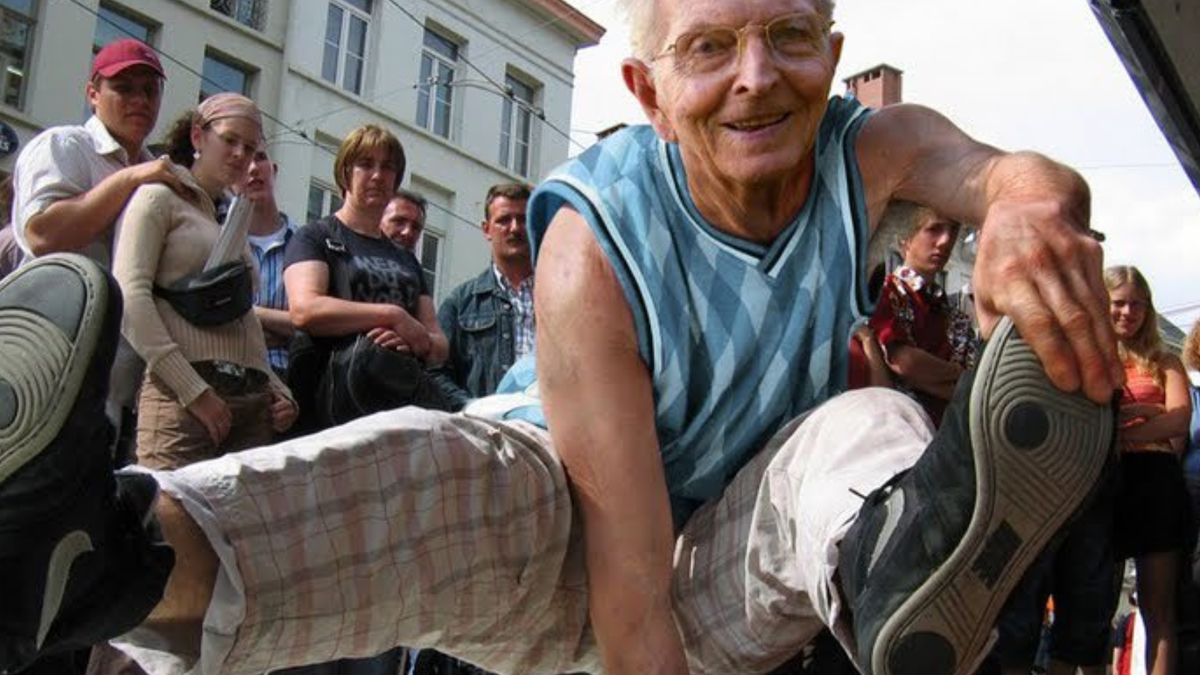 Этот старец определенно чувствует себя на 20! |Фото: stihi.ru