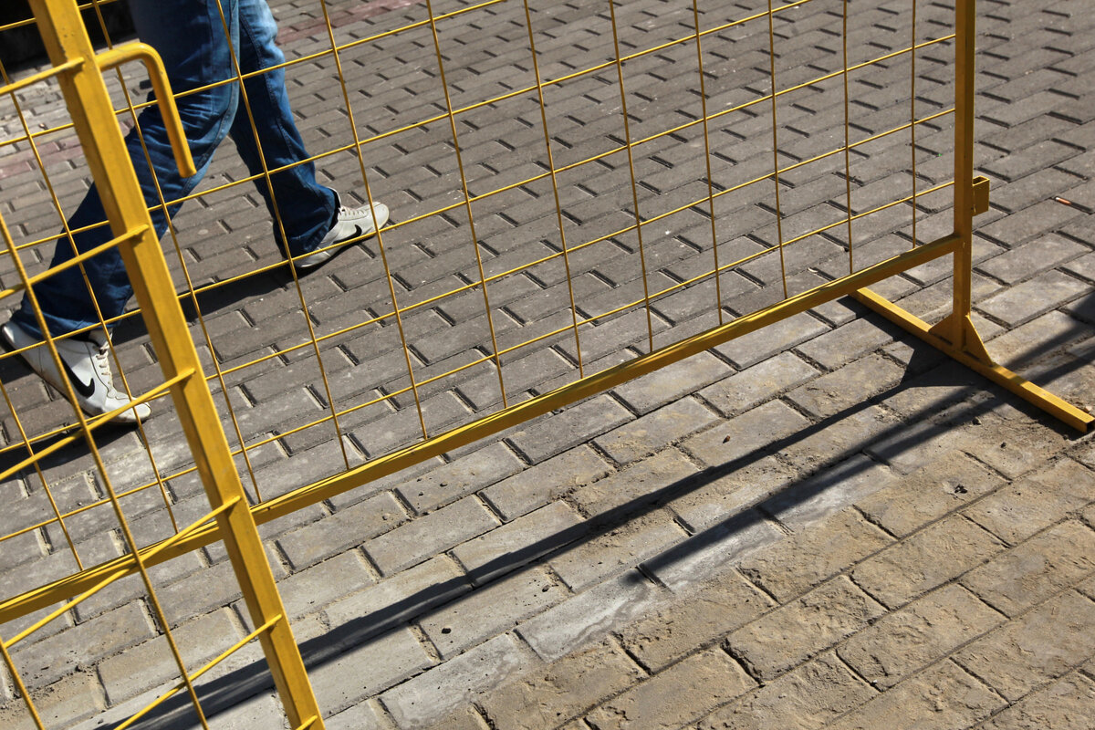 Тротуарная плитка, нарисованная на бетоне на улицах Москвы/РИА Новости/Андрей Стенин