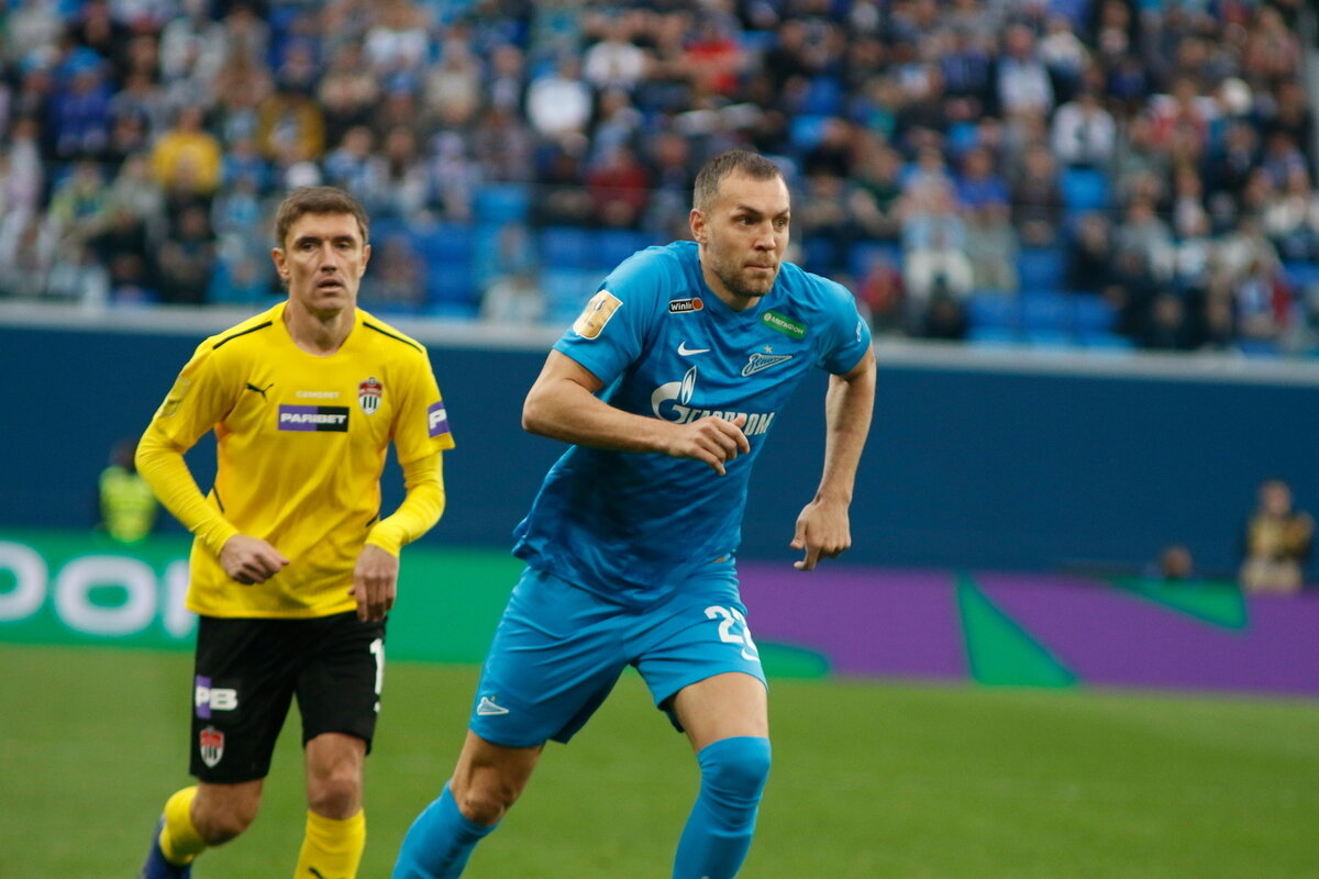     Артем Дзюба.