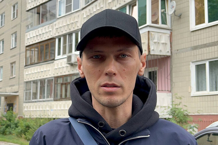    Владислав Постников узнал об обысках в своей квартире из СМИ