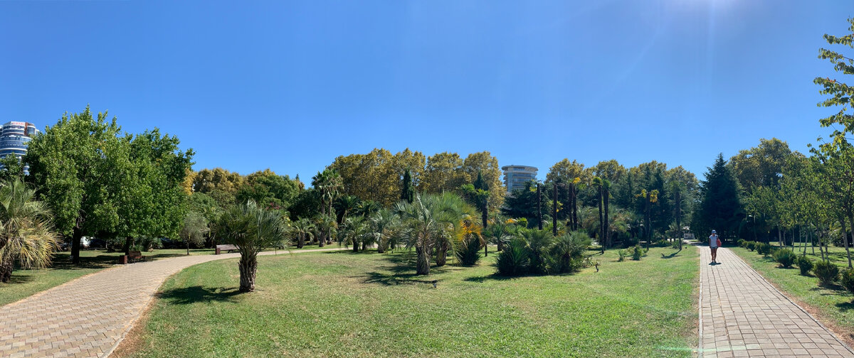 Центр вблизи морвокзала. Фото автора 