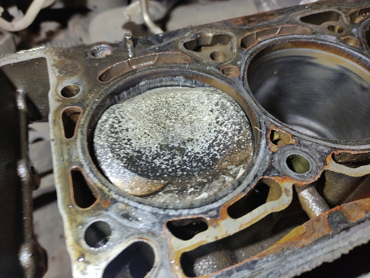 Движки стали одноразовыми - это факт. Но "заговор автопроизводителей ...