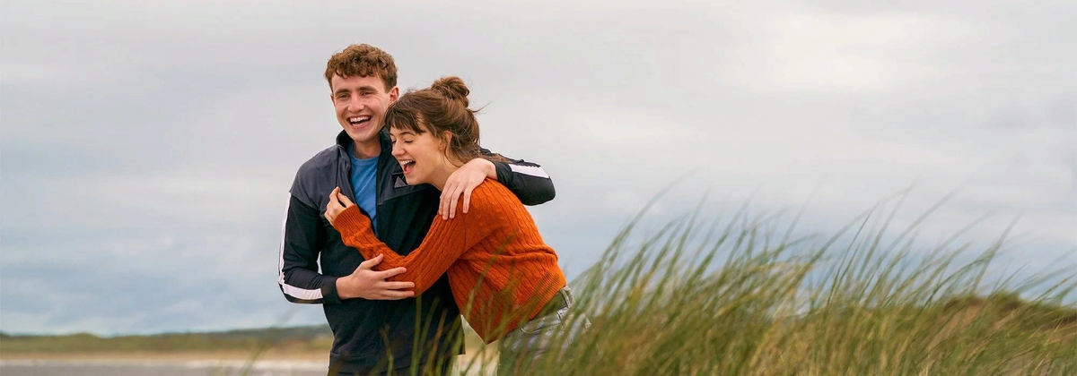 «Нормальные люди». Режиссеры – Леонард Абрахамсон и Хэтти Макдональд. В главных ролях – Пол Мескал и Дэйзи Эдгар-Джонс