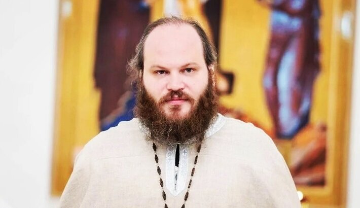 Павел Островский — иерей, настоятеля храма великомученика Георгия Победоносца в Московской области, проповедник, миссионер, блогер, участник проекта "Батюшка - онлайн", руководитель благотворительной организации «Добрые дела».