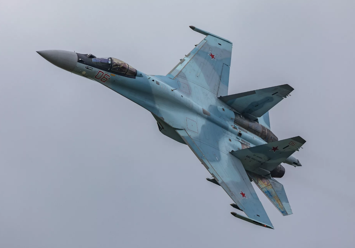 Турки угрожают вторично нарушить американское табу и купить ещё одного участника запретного списка закона CAATSA, российский истребитель Су-35. Деньги на эту сделку они планируют забрать у США. Фото МО РФ
