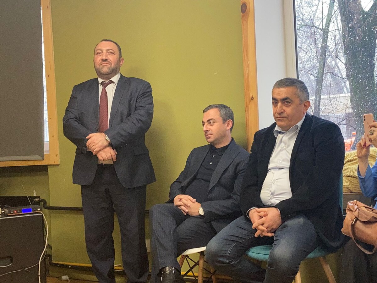 Нерсес Нерсесян, депутаты парламента Армении Армен Ростомян и Ишхан Сагателян