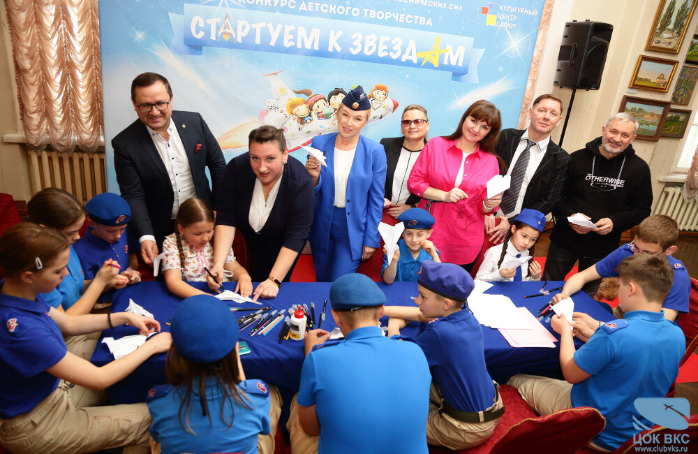 Юнармейцы клубного формирования "Взлёт" ЦОК ВКС приняли участие во всероссийской акции «Письмо солдату»