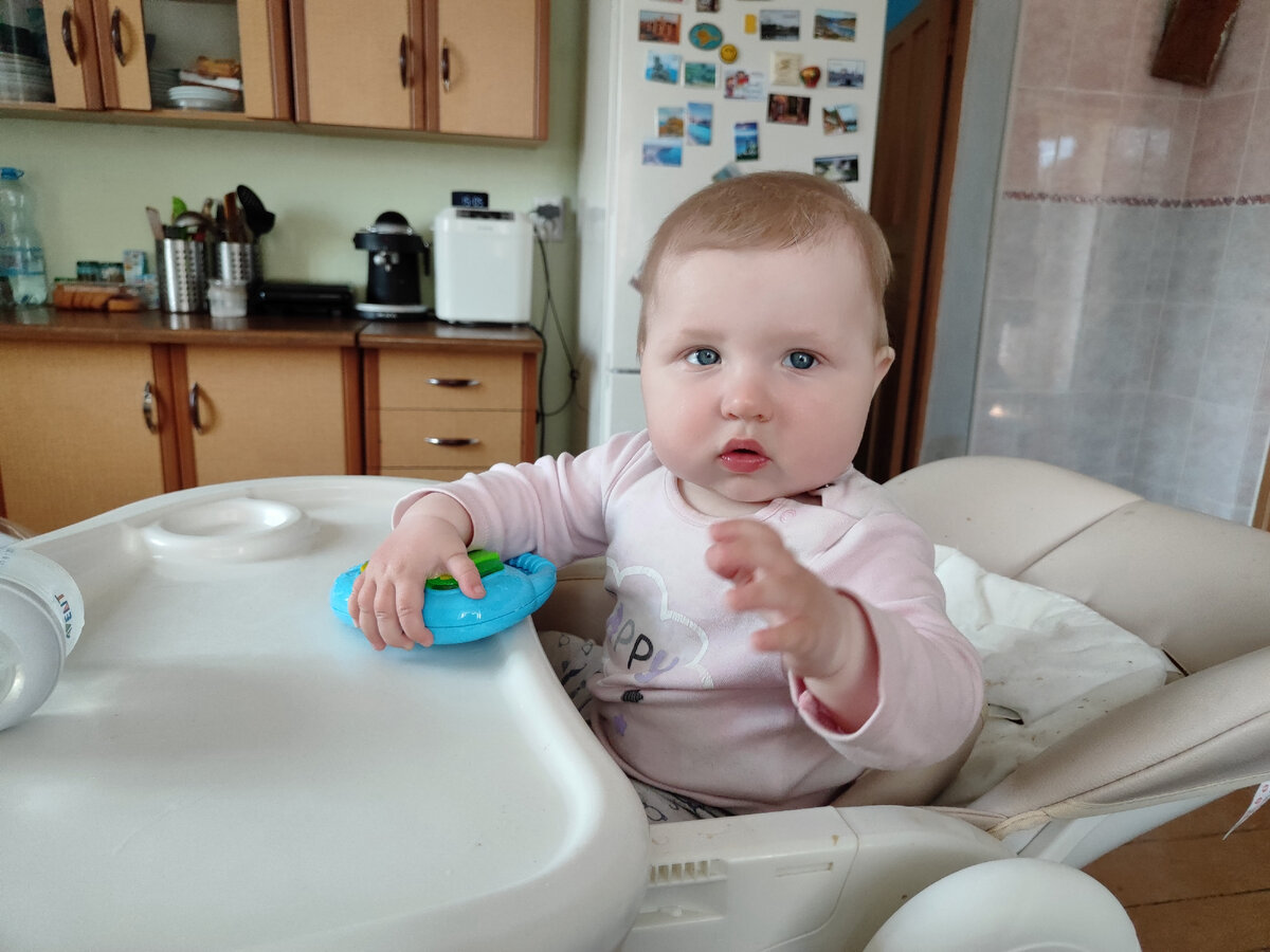 ребенку 8 месяцев не сидит не ползает. ребенок в 8 месяцев не ползает. ребёнку 8 месяцев сижу практически одна с ним дома. марусе 8 месяцев. учим ползать малыша.