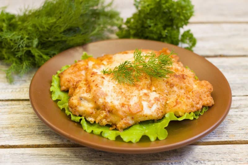 отбивные из курицы. куриные грудки сочные рецепт отбивные. куриные о бивные в кляре. куриные отбивные в духовке. куриные отбивные.