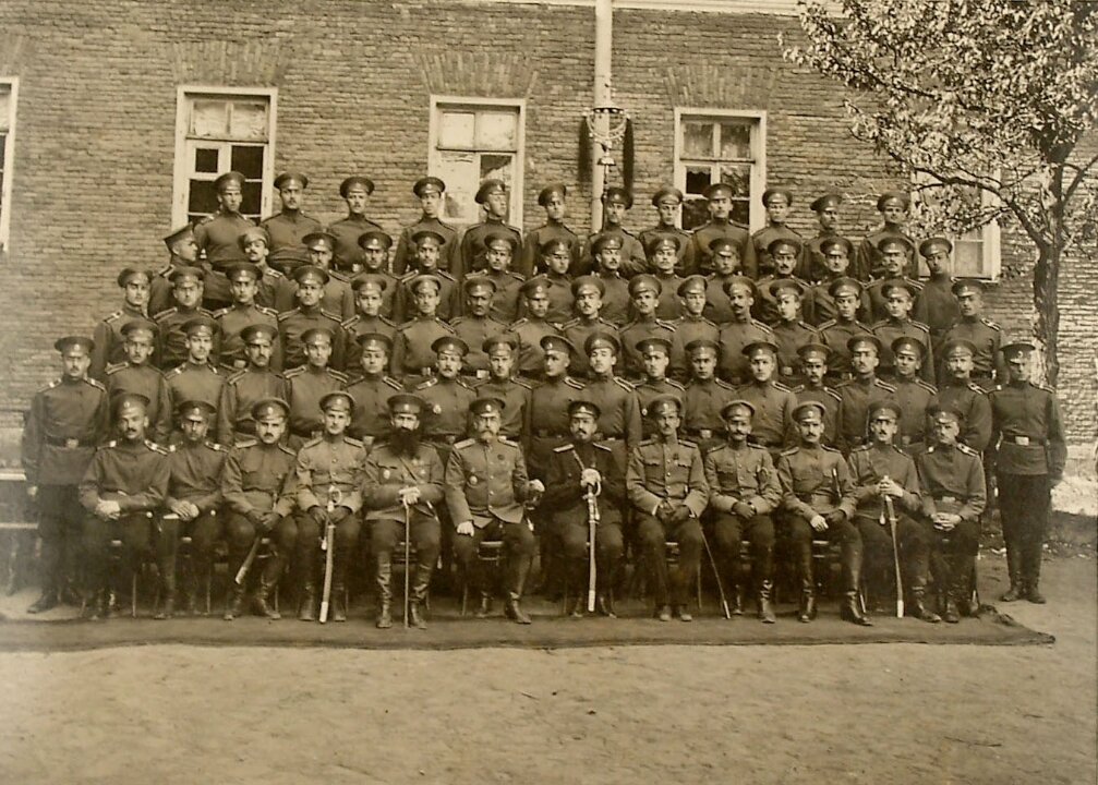  С началом Милютинских реформ старшие классы кадетских корпусов были преобразованы в военные училища, а сами кадетские корпуса преобразованы в военные гимназии.