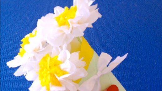 Что подарить маме на 8 марта: бумажные цветы своими руками (видео)