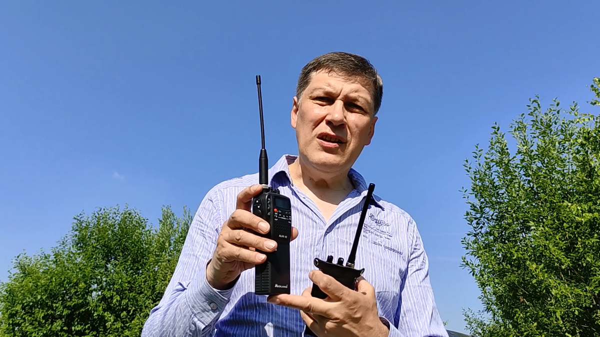 Портативные Си-Би рации можно с успехом использовать как в автомобиле с автомобильной антенной, так и в переносном варианте со штатной компактной антенной