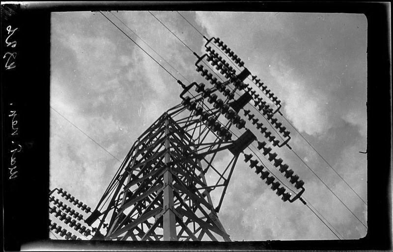 «Технические и индустриальные мотивы. Верхние и нижние углы съемки как новый взгляд на индустриальный мир». № 2. Александр Родченко, 1924 - 1928 год, г. Москва, МАММ/МДФ.