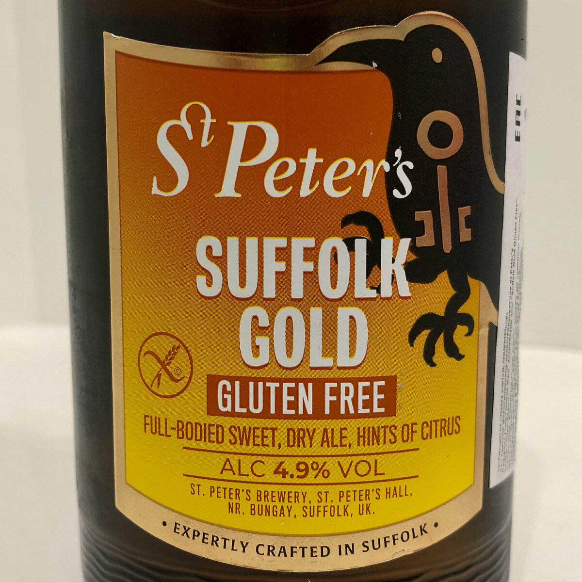 full-bodied sweet, dry ale, hints of citrus - насыщенный, сухой эль, с нотками цитрусовых.