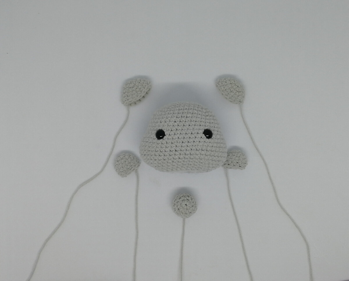 Детали серого цвета