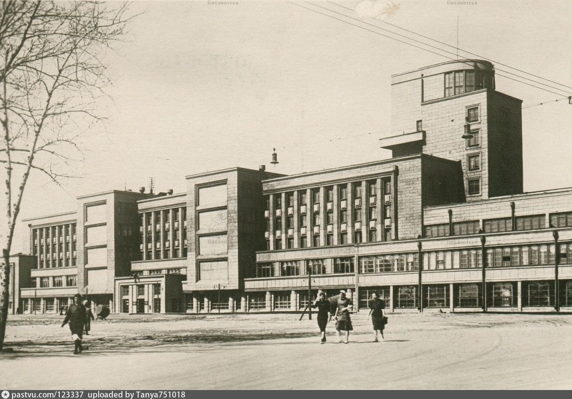 Дк им кирова. Дворец культуры имени с. м. Кирова. ДК им Кирова Санкт-Петербург. Дворец культуры имени Кирова СПБ. ДК Кирова на Васильевском острове.