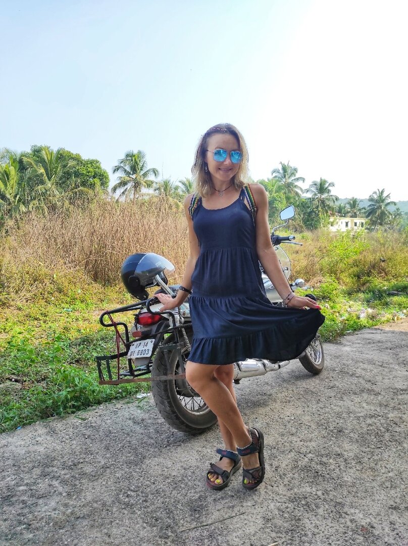 На мне всё местное, кроме часов и лака для ногтей