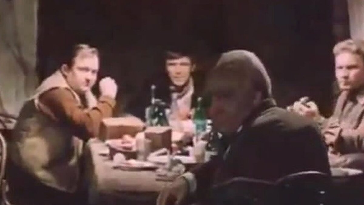 Продукты для ужина бандитов в те времена могла себе позволить далеко не каждая советская семья.