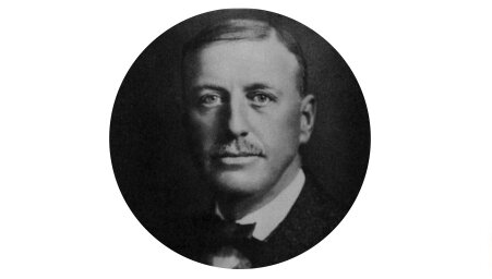 Маркус Миллс Конверс Основатель компании Converse. Источник: street-beat.ru