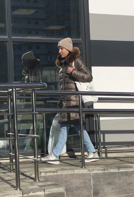 Это я несу "Бобрих" на почту