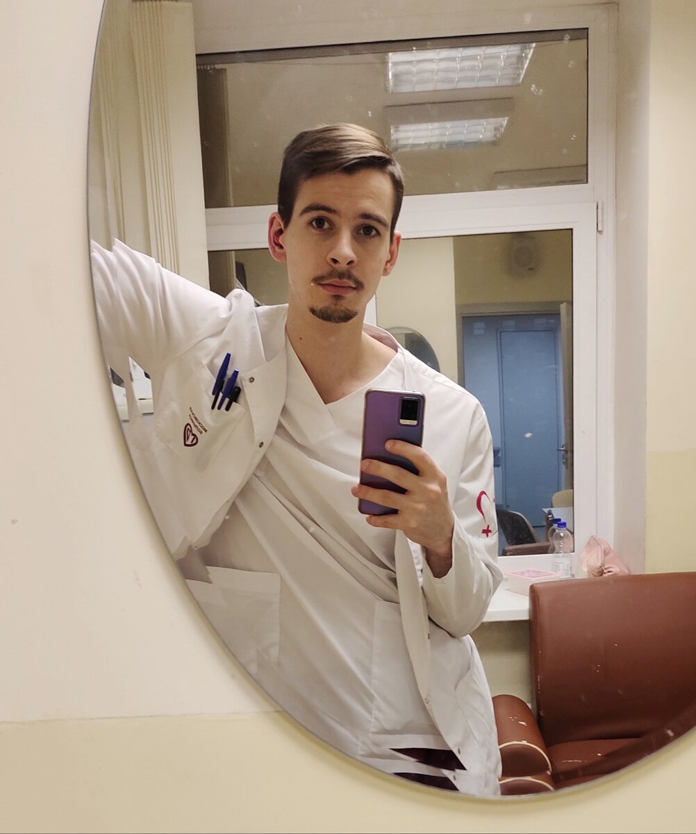 Дистанционные пары позволяют одновременно и учиться, и работать. Это действительно выход из положения в некоторых случаях. Наушник в ухо, а работать рукам никто не мешает!