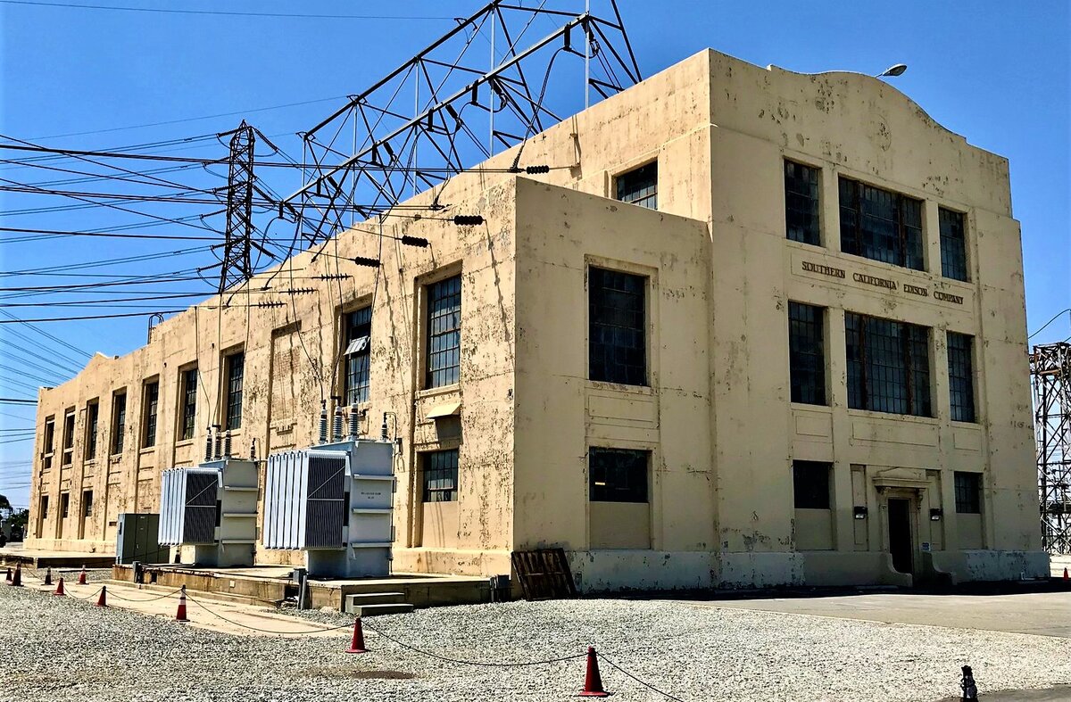 Источник: https://www.californiabychoice.com/home/dandelions-the-art-department