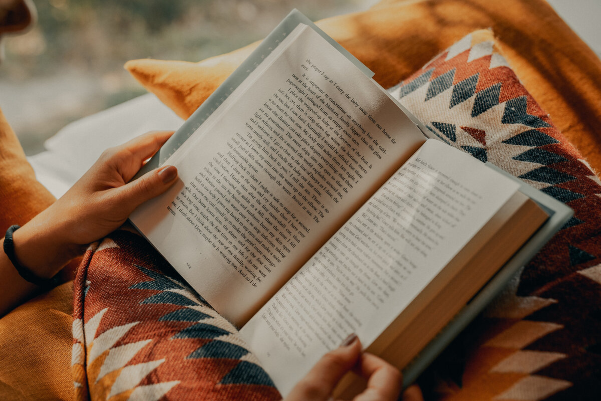  Photo by Clay Banks  on Unsplash

  