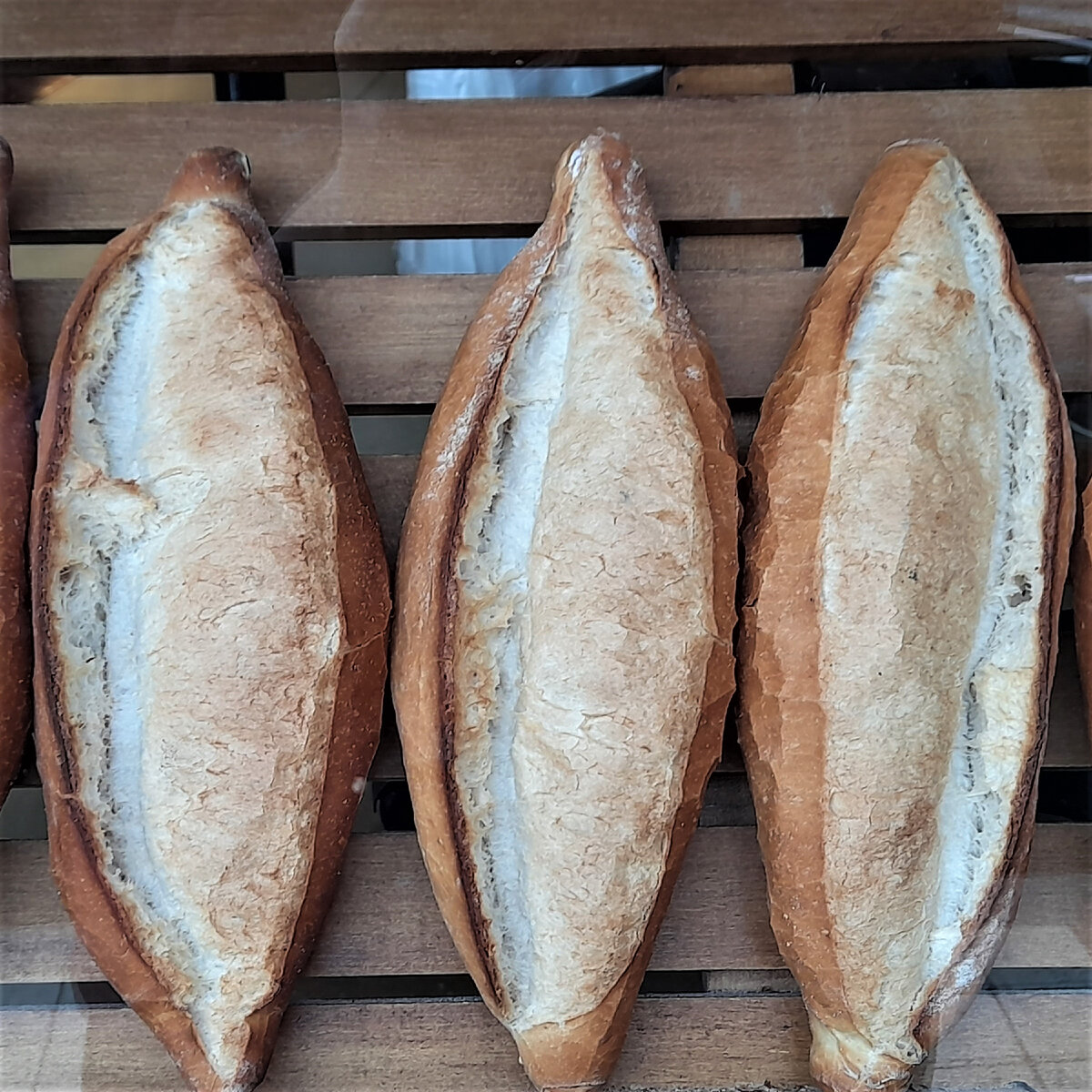 Вот такой хлеб "подвешивают" в Турции