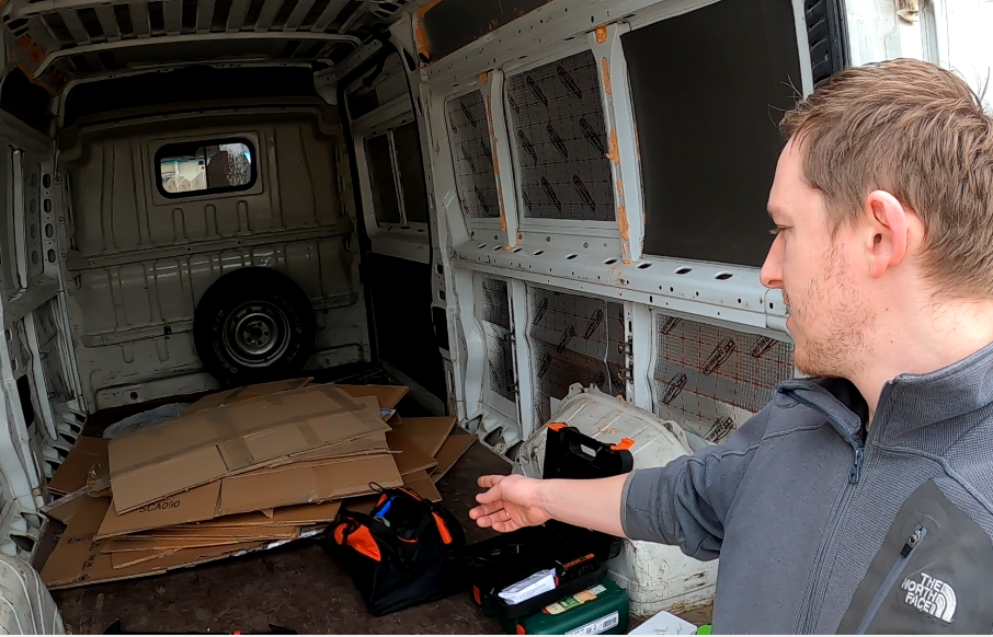 Картона взяли слишком много, зато какой был костер тем вечером