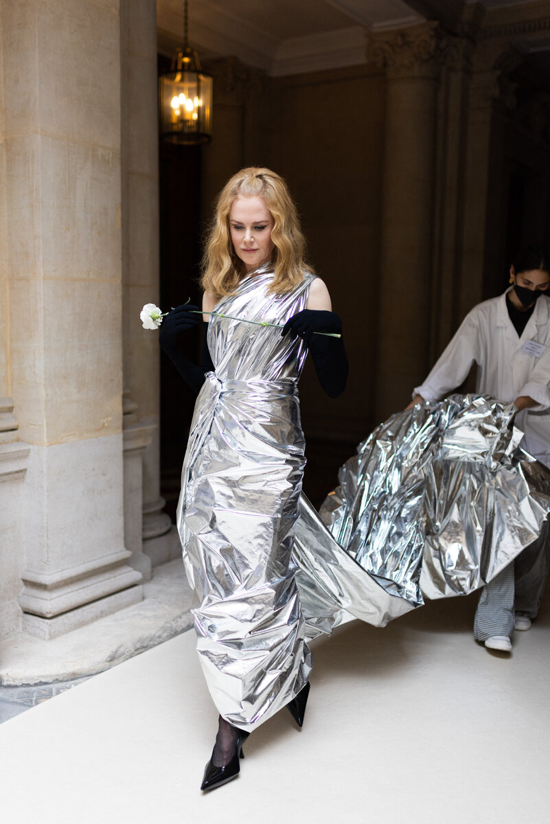    Николь Кидман высмеяли за «странную» походку на показеLegion-Media