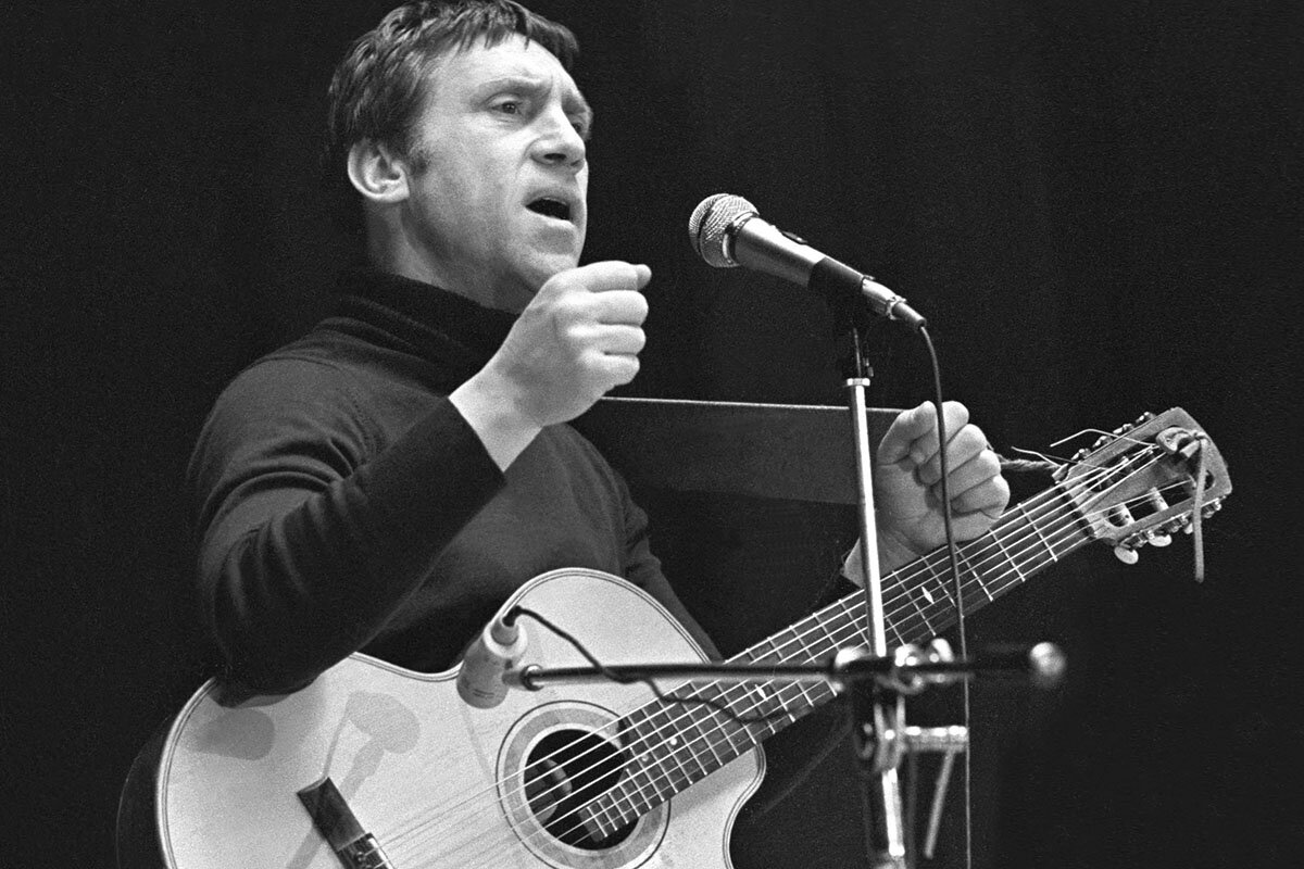 «Мне есть что спеть, представ перед всевышним, мне есть чем оправдаться перед ним».