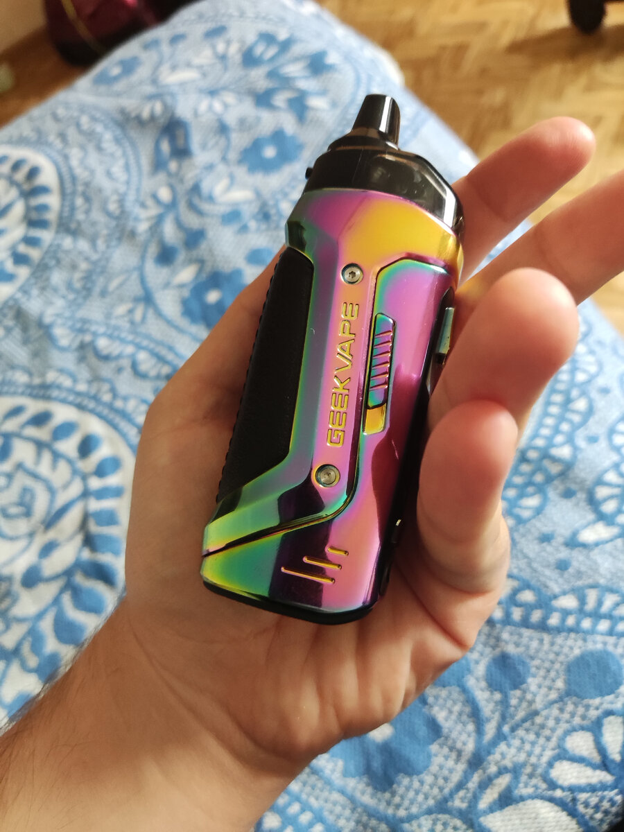 И главная фишка это кнопка блокировки, а вернее ползунок. Очень удобная штука. 