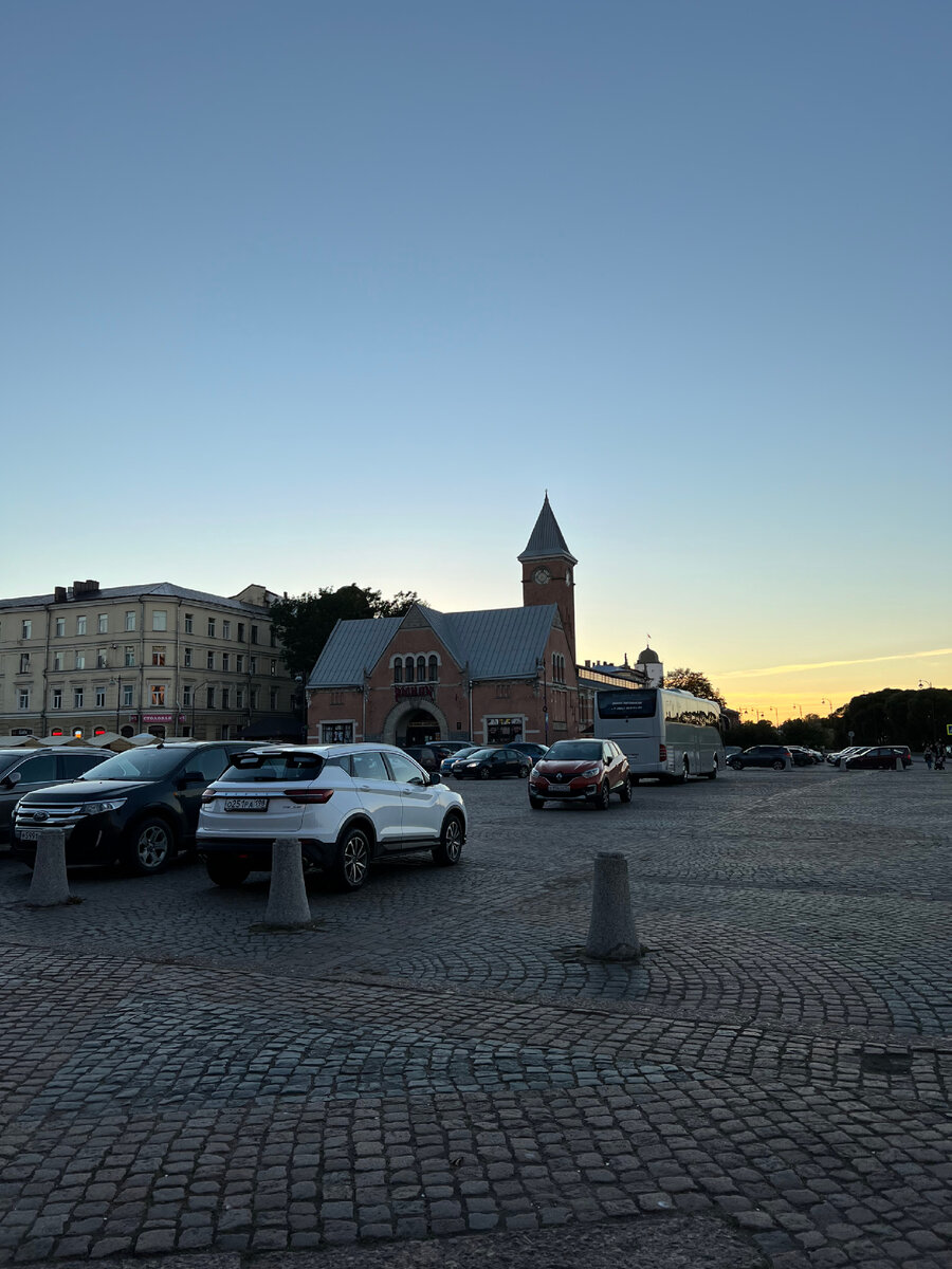 Не забывайте подписываться на канал и ставить лайки. Я много путешествую и часто рассказываю об интересных маршрутах и вкусных местах