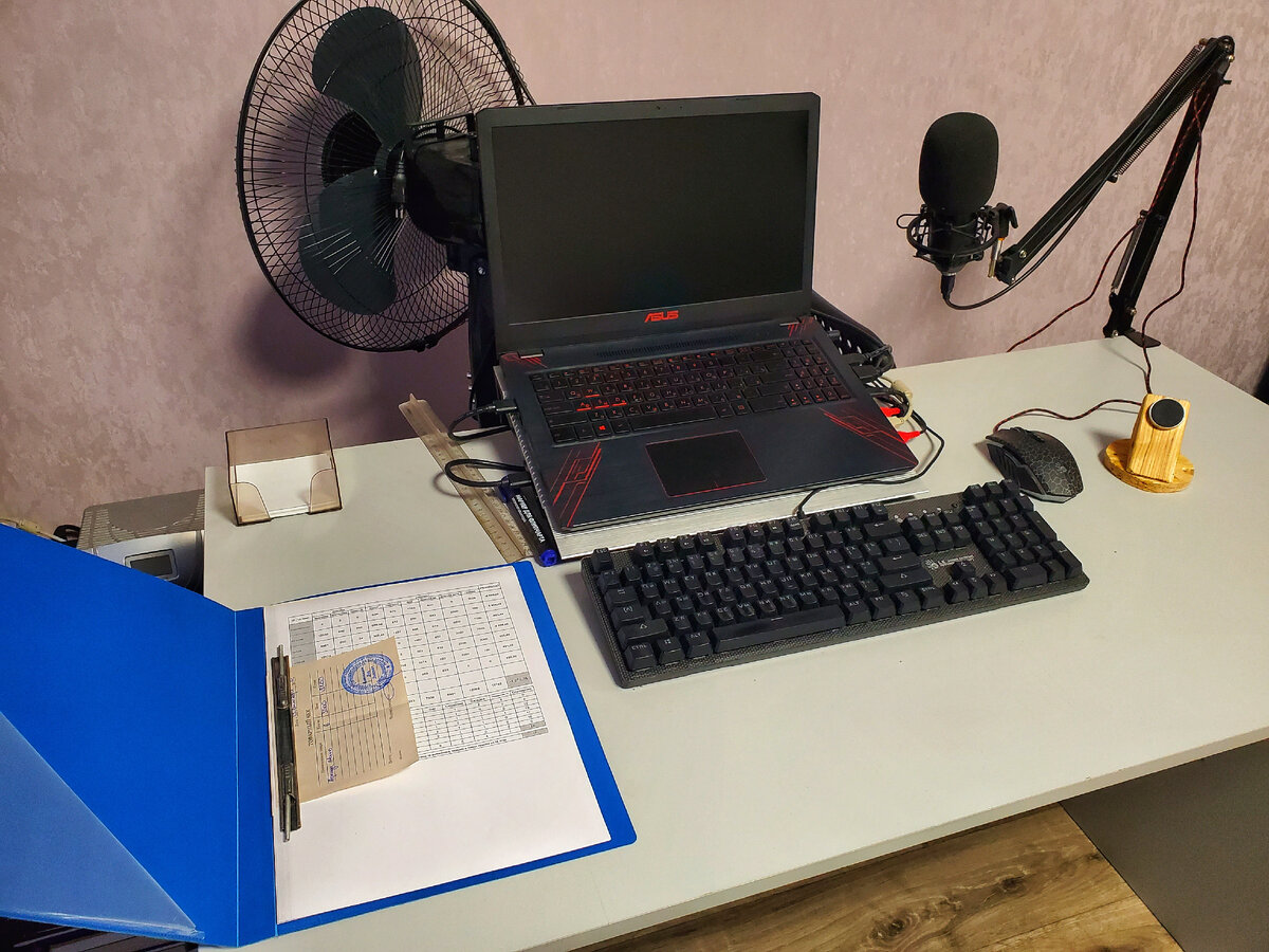 Каждую неделю вот в такую папку распечатываю результаты о финансах