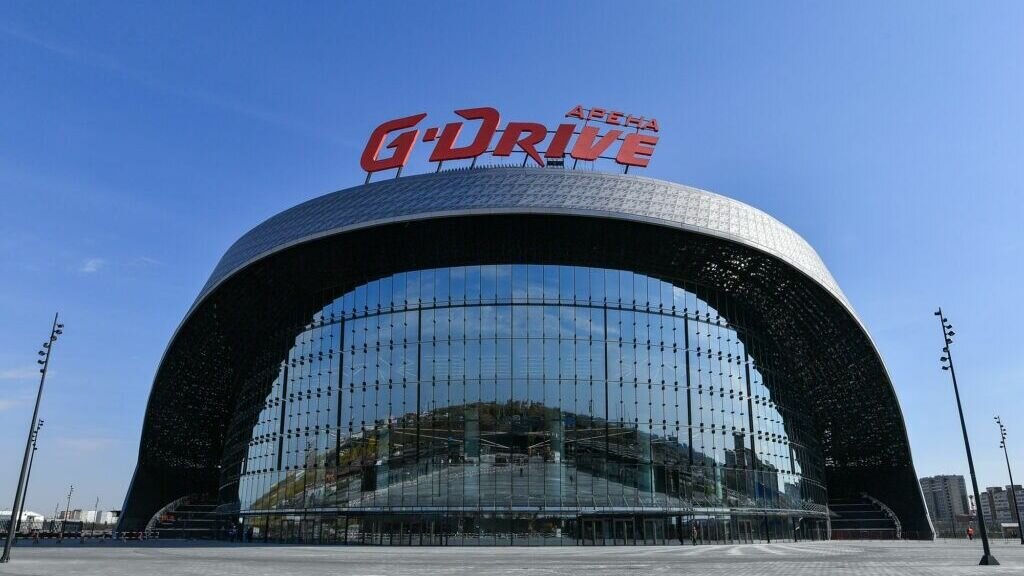     Перед официальным открытием дворца спорта вспоминаем основные этапы строительства, ожидания и тревоги.