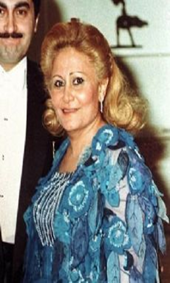 Самира Хашогги (1935-1986) первая жена египетского бизнесмена Мухаммада аль-Файеда и мать кинопродюсера Доди аль-Файеда 
